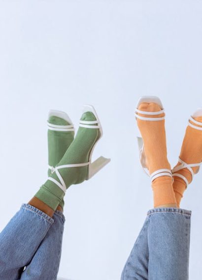 Best Leggings Not See Through: 2024 Fabric Analysis and Performance Reviews