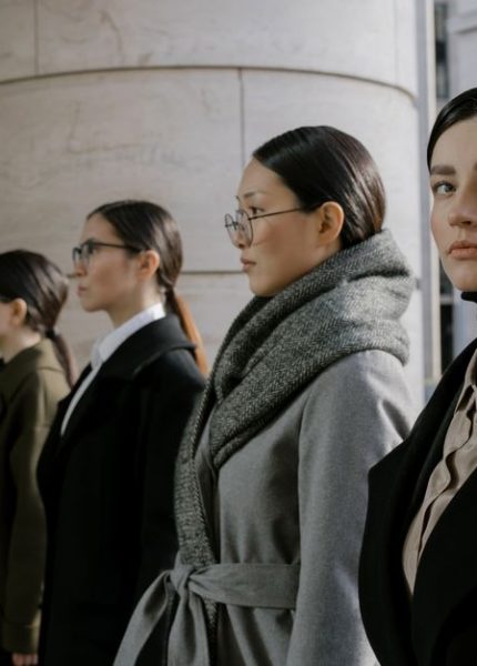 Interview Outfits for Women: 5 Polished Formulas That Work
